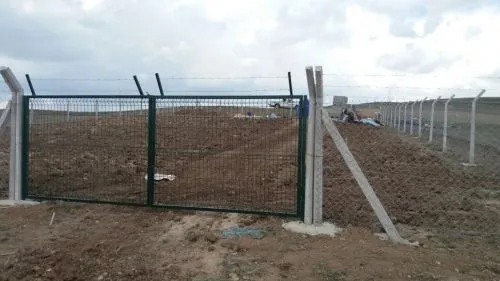 حداد حواجز حديد حماية اراضي في الشرقية 