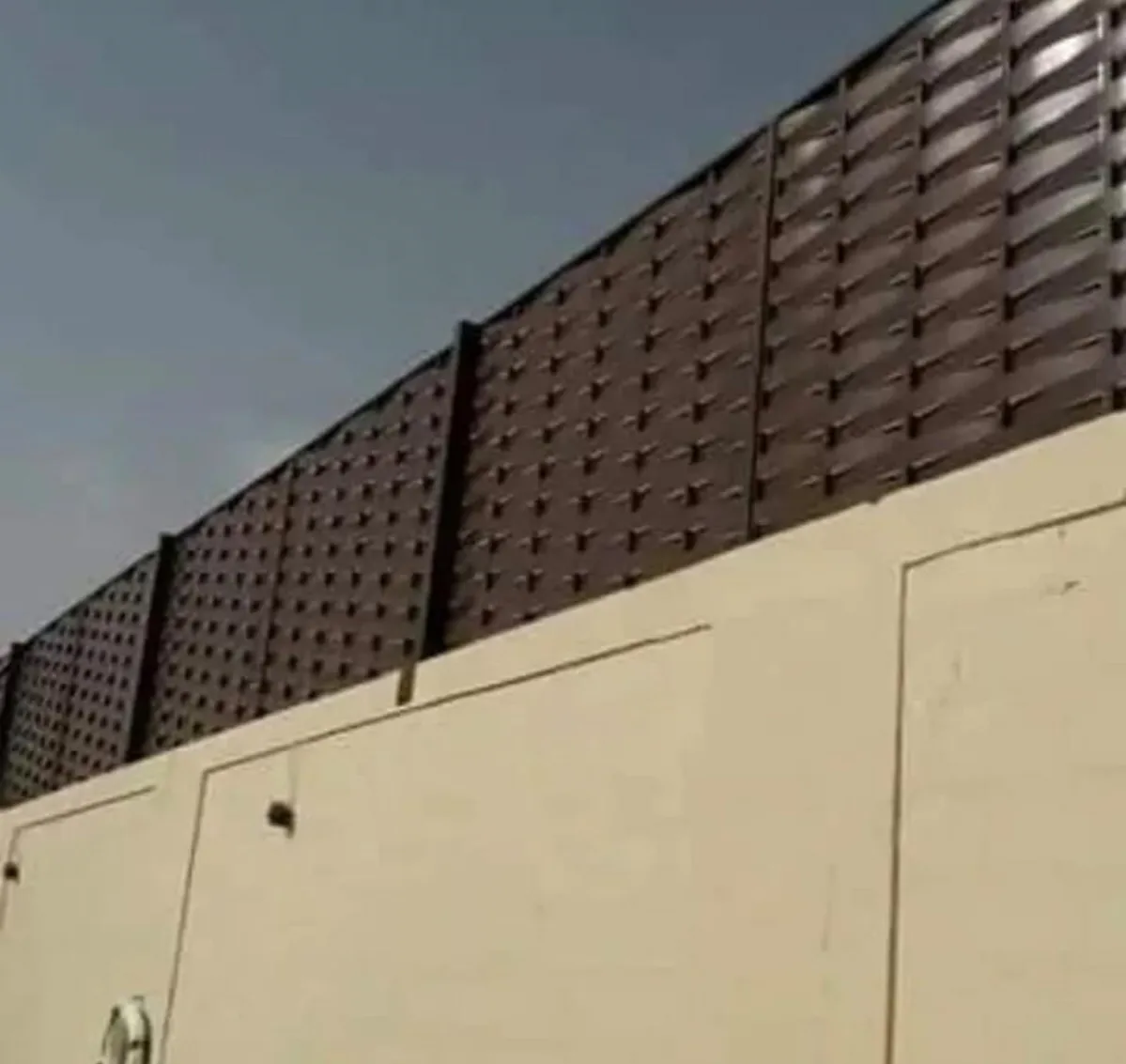 • مظلات وسواتر وعوازل ومقاولات إنشائية بالدمام | تركيب برجول